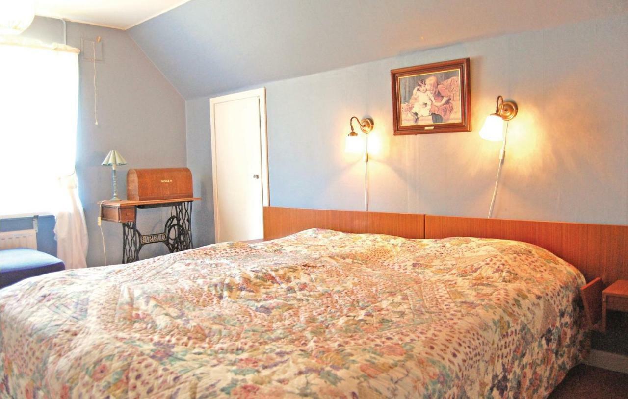 3 Bedroom Amazing Home In Lnsboda Falsehult Zewnętrze zdjęcie